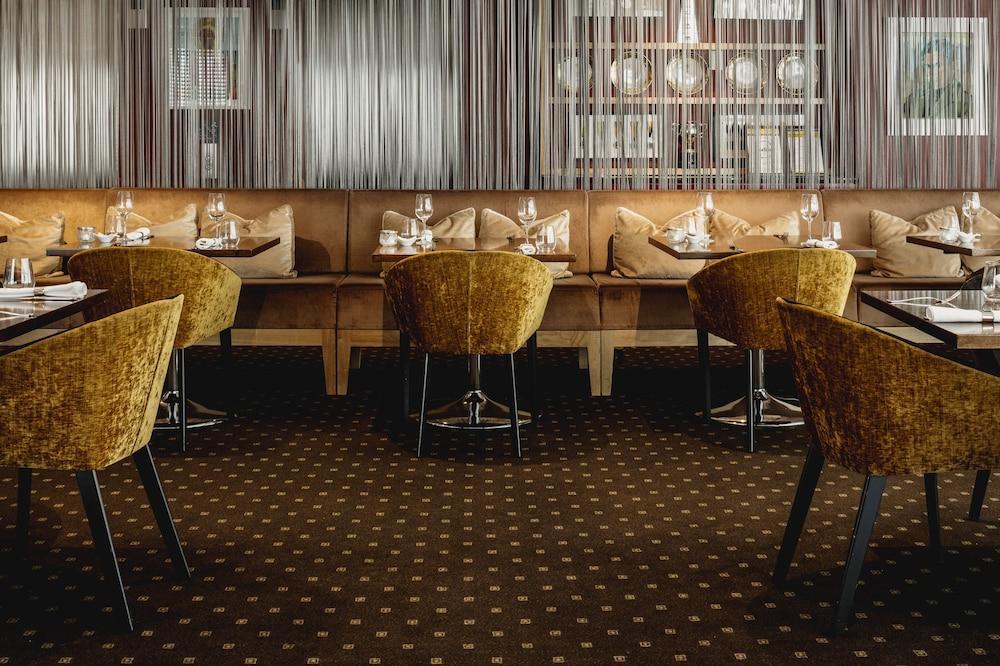 Bolton Hotel Веллингтон Экстерьер фото Restaurant